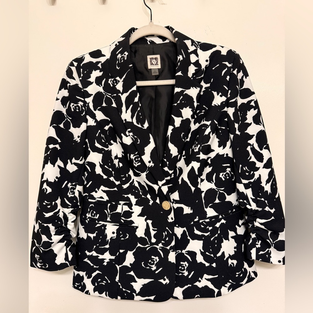 Anne Klein Black and White Floral Blazer, size S